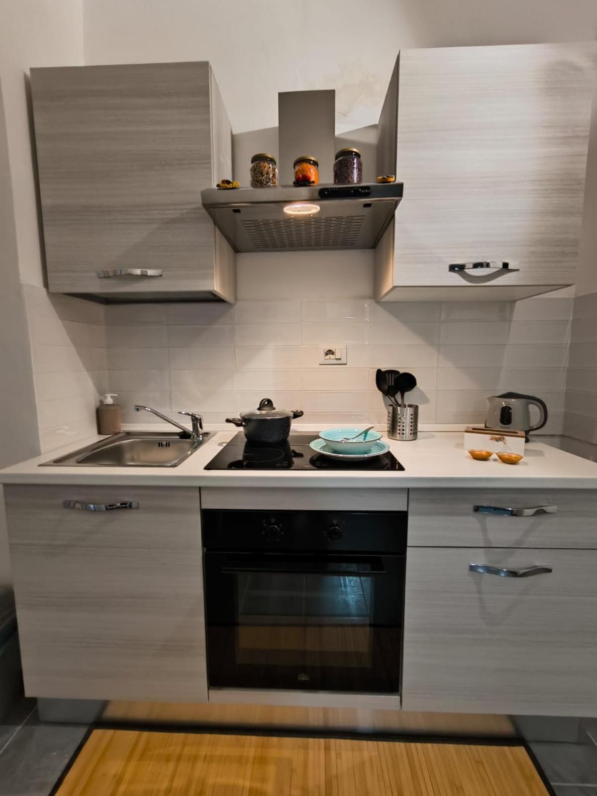Opificio 11 House Apartment คาตาเนีย ภายนอก รูปภาพ